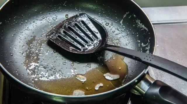 容易致癌的7种做菜习惯 每个中国家庭都很常见
