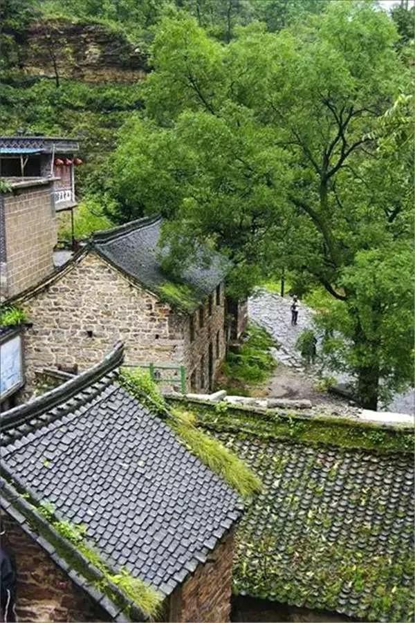 神奇的两个村子 一个在天上!一个在地下!