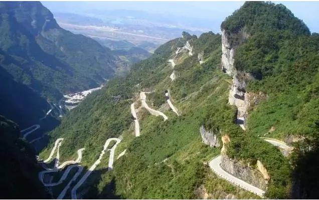 中国的“死亡公路” 老外表示分分钟跳崖
