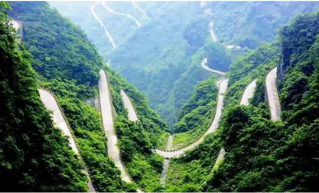 中国的“死亡公路” 老外表示分分钟跳崖