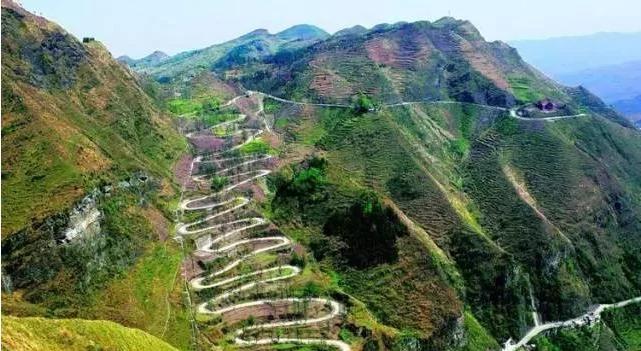 中国的“死亡公路” 老外表示分分钟跳崖