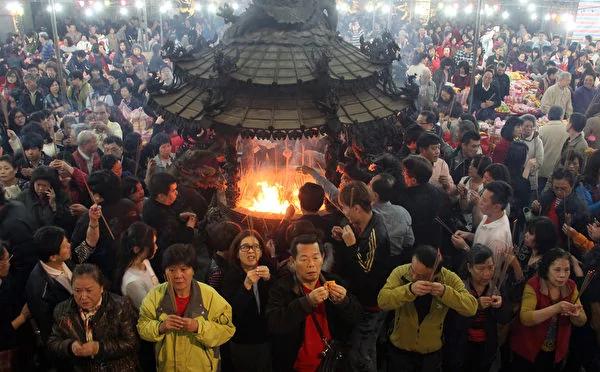从小年到元宵敬神祭祖的年俗 天公日到元宵