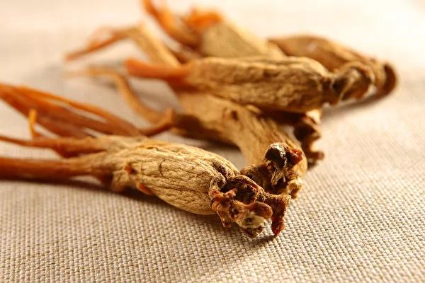 中药西药隔多久吃好?这一类药最忌同时吃