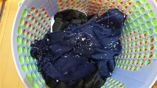 洗衣服忘拿卫生纸…这招简单清除屑屑
