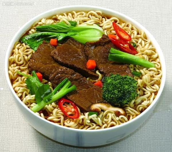 一碗饭就能看出一个人的修养 太精辟了!