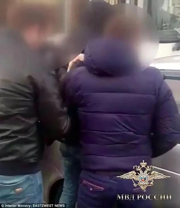 贪财富二代买凶杀自己全家 收到父母死亡的照片后 他傻眼!