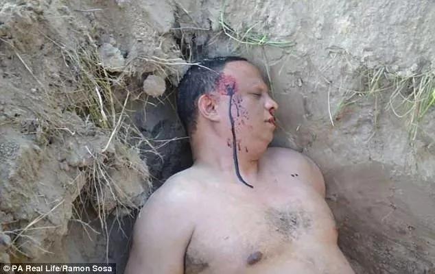 拳击教练上演“诈死” 警方让他装死躲避结发妻子买凶谋杀!