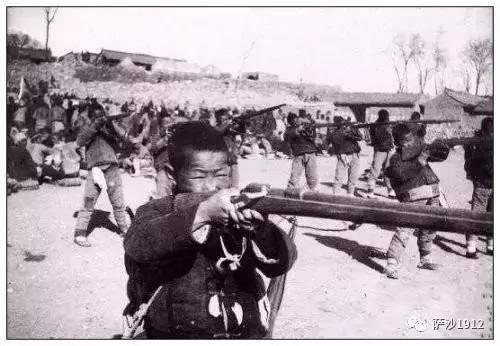 今天美国枪多?民国农民们笑而不语