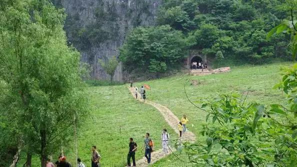 神秘中国:古怪小村庄 生1人必死1人