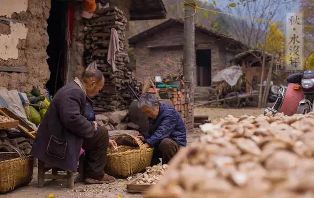 神秘中国:古怪小村庄 生1人必死1人