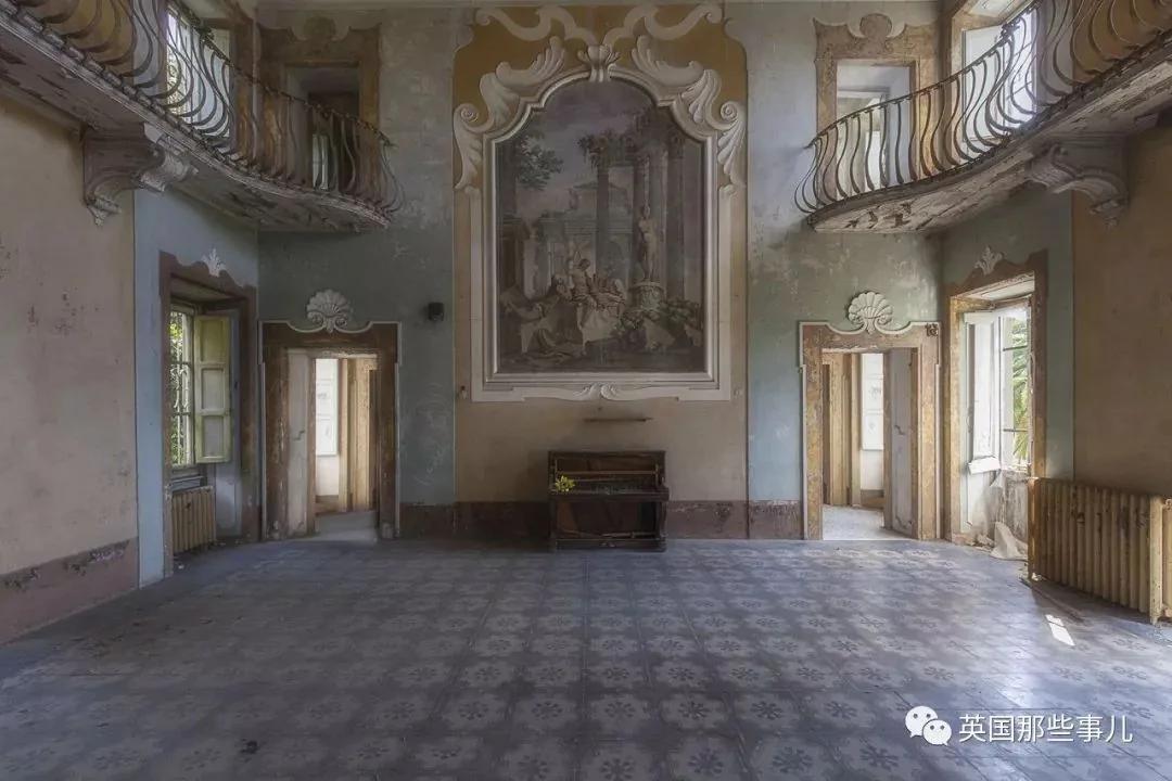 世界上美景很多…她却偏偏喜欢潜入各种废弃荒宅!
