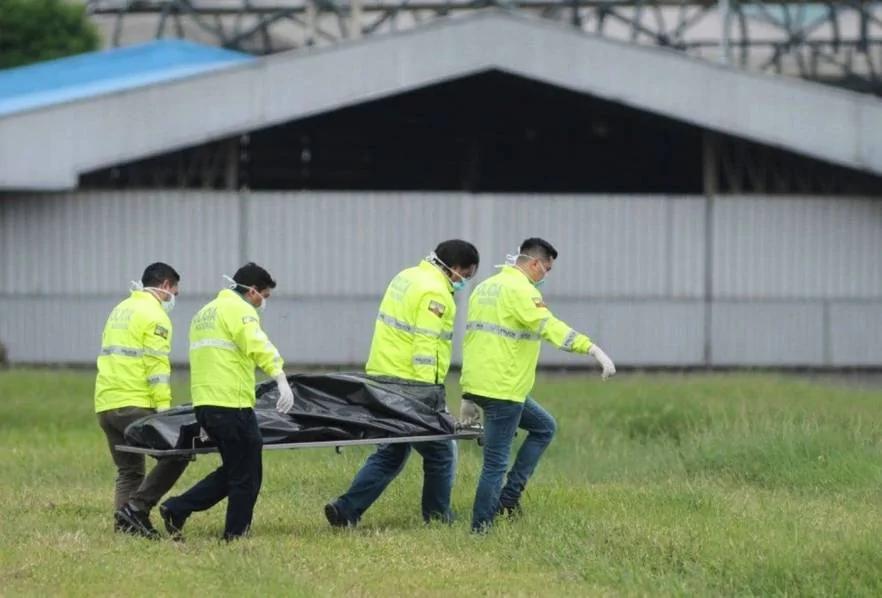 两偷渡者藏身飞机起落架欲赴美 起飞时身亡!