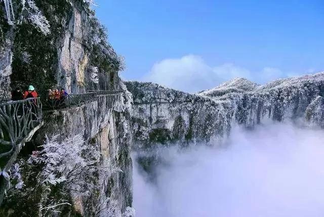 细数中国大陆七大悬空栈道 令人心惊胆战