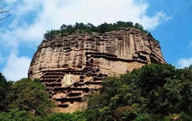 细数中国大陆七大悬空栈道 令人心惊胆战