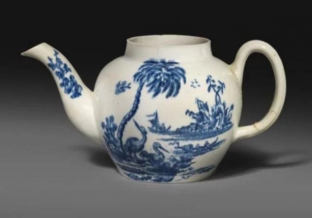 超稀有 全球仅6把! 15英镑买一破茶壶 拍出57.5万天价!