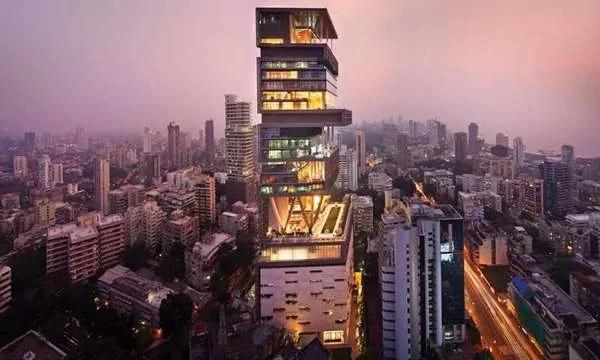 印度首富盖了“60层楼”私宅自住 附有600多名仆人服务“一家六口”!