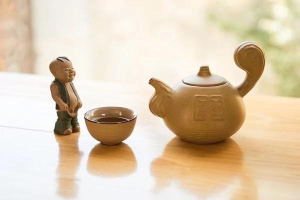 茶倒七分满 留下三分是人情!