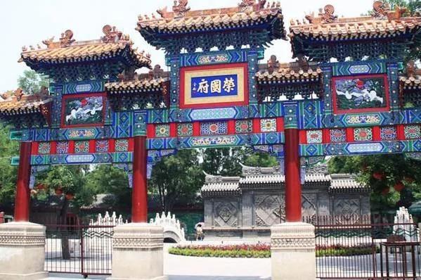 投资20亿打造的特色街区沦为"空城"