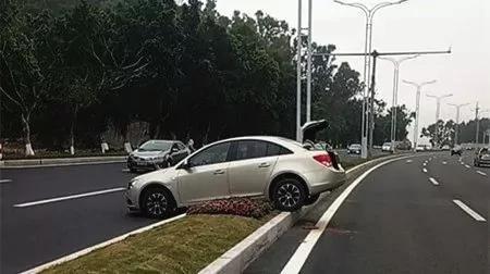 男子开车加油 车子竟神秘消失!吓坏加油站员工