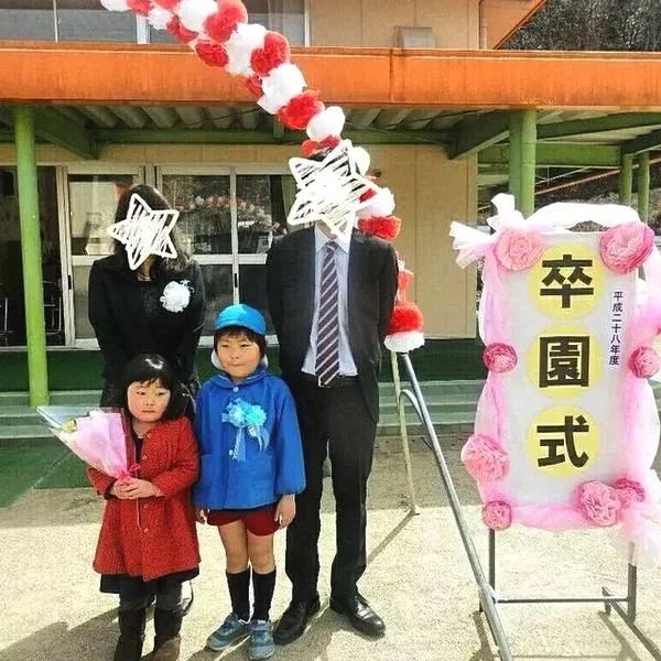 乡下妈妈晒娃不露脸不拼颜值引众人围观