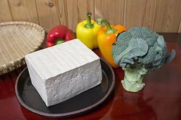 乾隆皇帝的养生食膳 ——有哪些窍门?春天少吃啥?每天必吃什么?