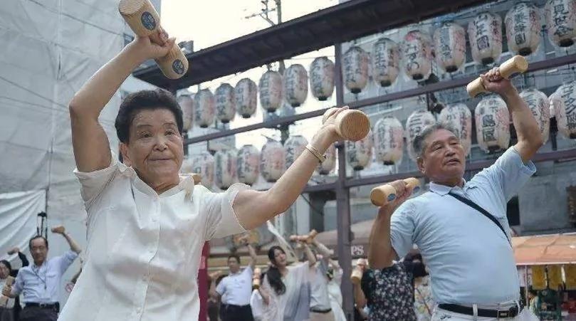 抗老化研究专家 白泽卓二告诉你 养成“4个”生活习惯 使你长寿又健康