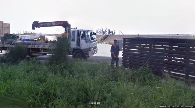 全世界都在笑这小朋友 谷歌帮他马赛克却被笑更惨