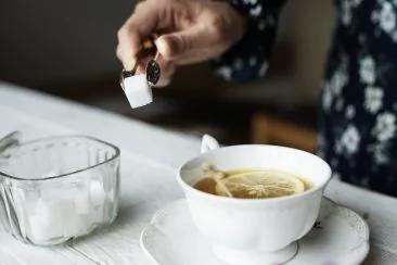 痛风风险增85%!年轻人越来越高发 5点告诉你为什么要远离含糖饮料