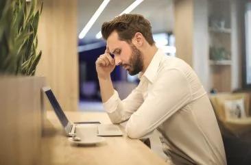 天气变化会引发头痛吗?诱发因子原来还有这些…