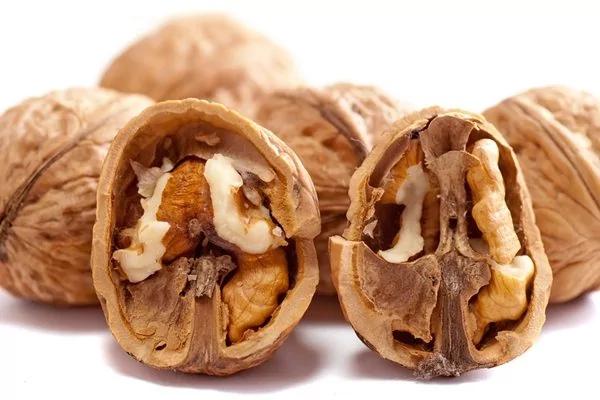 你想拥有亮丽的肌肤吗?高级营养师推荐的10种食物助你美梦成真