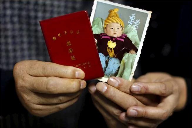 【老照片】铁证!六十年代就有计划生育了 还有毛语录为证