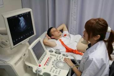 吃饱后腹痛别轻忽 恐为「胆结石」作怪