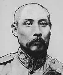 【揭秘】五六十年代北京吃喝玩乐特权在这家饭店 大右派为什么去银行前吻别妻子