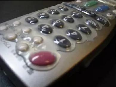 胶水的3个妙用 还能除锈 真的太实用了!
