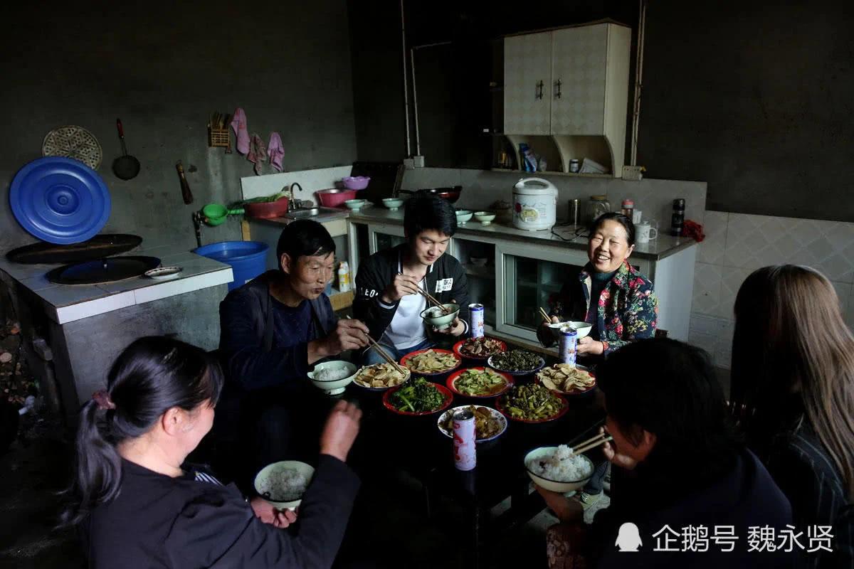 独手弟弟娶亲嫂子为妻 精心务茶园 日子越过越好!
