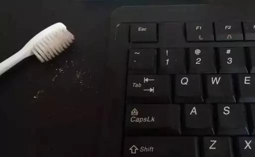 家里的旧牙刷扔了?它还可以这样用