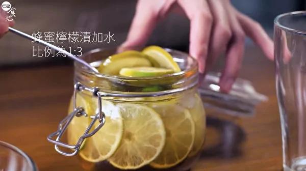 清明节气喝“蜂蜜柠檬水”解毒瘦身又养颜
