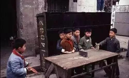 30年前的老照片 看过的人都哭了 看懂的人都老了!