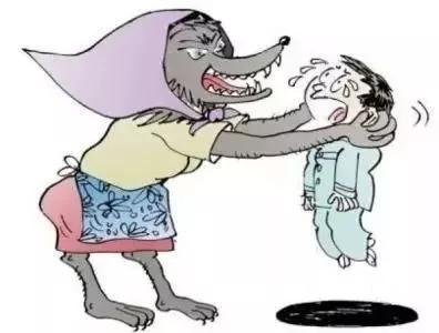 保姆带孩子累得上气不接下气?妈妈一查监控惊呆了