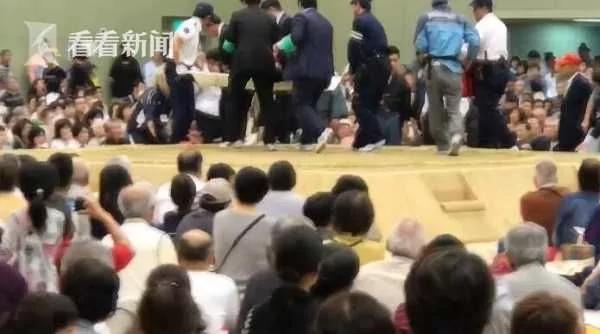 只因是女性!日本护士冲上相扑台救市长却遭驱赶!
