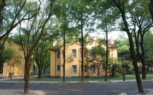 民国史上最震撼毕业照!47人中30人殉国 女友未婚妻殉情