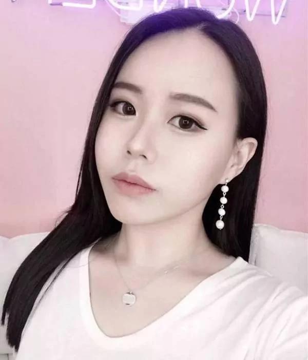 这个200斤的姑娘消失2年 随后发出的照片惊艳所有人