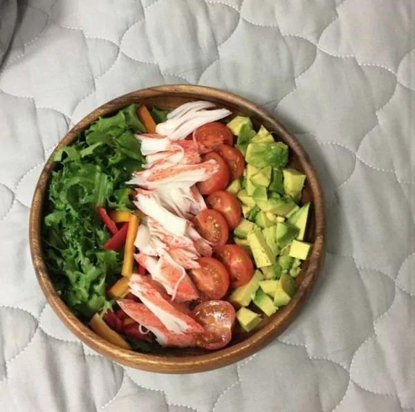 这个200斤的姑娘消失2年 随后发出的照片惊艳所有人