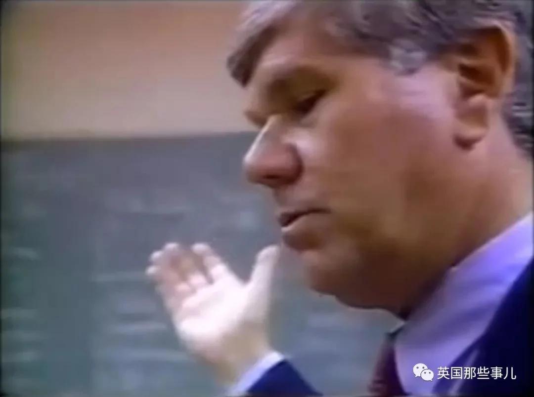 传奇!完全不认字还瞒天过海当了17年老师!