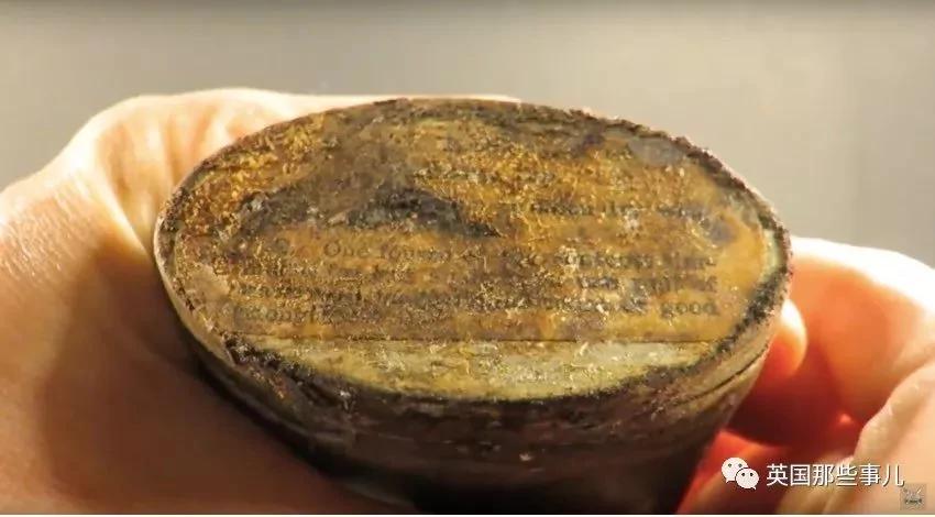 放了118年的军用牛肉什么味?这小哥作死尝了下