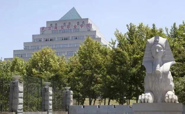 史上最牛假景点大全:没见过它们 五一假期白过了!
