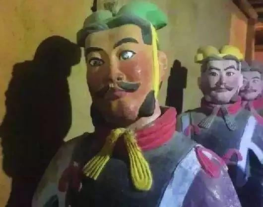 史上最牛假景点大全:没见过它们 五一假期白过了!
