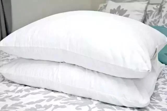 教你一招轻松快速清洁床垫 很实用哦