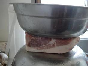 从冰箱拿出的冻肉怎样才能快速解冻?