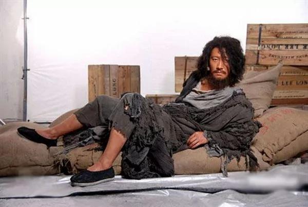 惊!天天“喊穷”的人会有这些因果报应!
